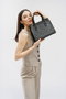 Lucky Bees 1281 Bolso de mano de piel de polivinilo para mujer, negro